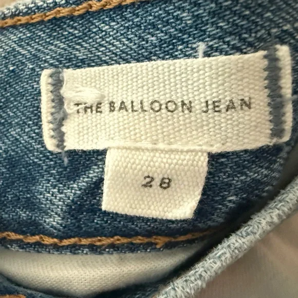 Madewell The Balloon Barrel Leg Jeans with Light Distressing - Picture 6 of 7